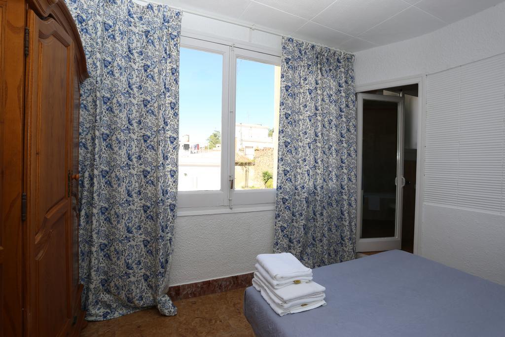 Hostal Atlantic Calella Exterior photo