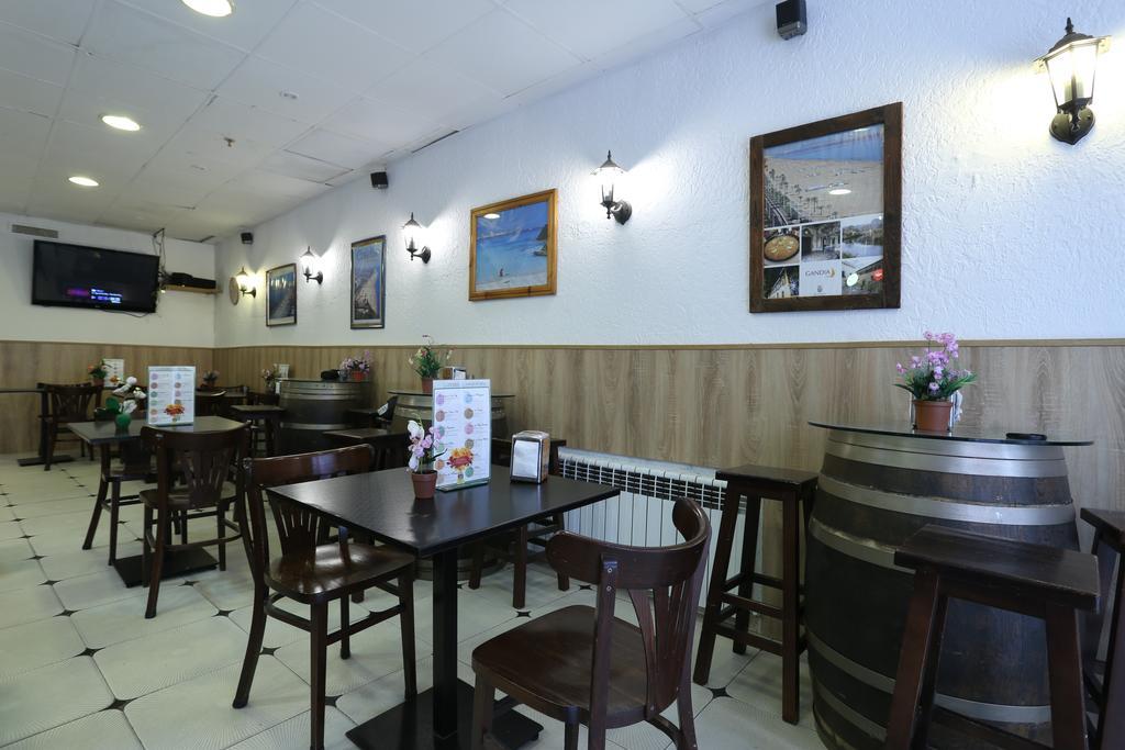 Hostal Atlantic Calella Exterior photo