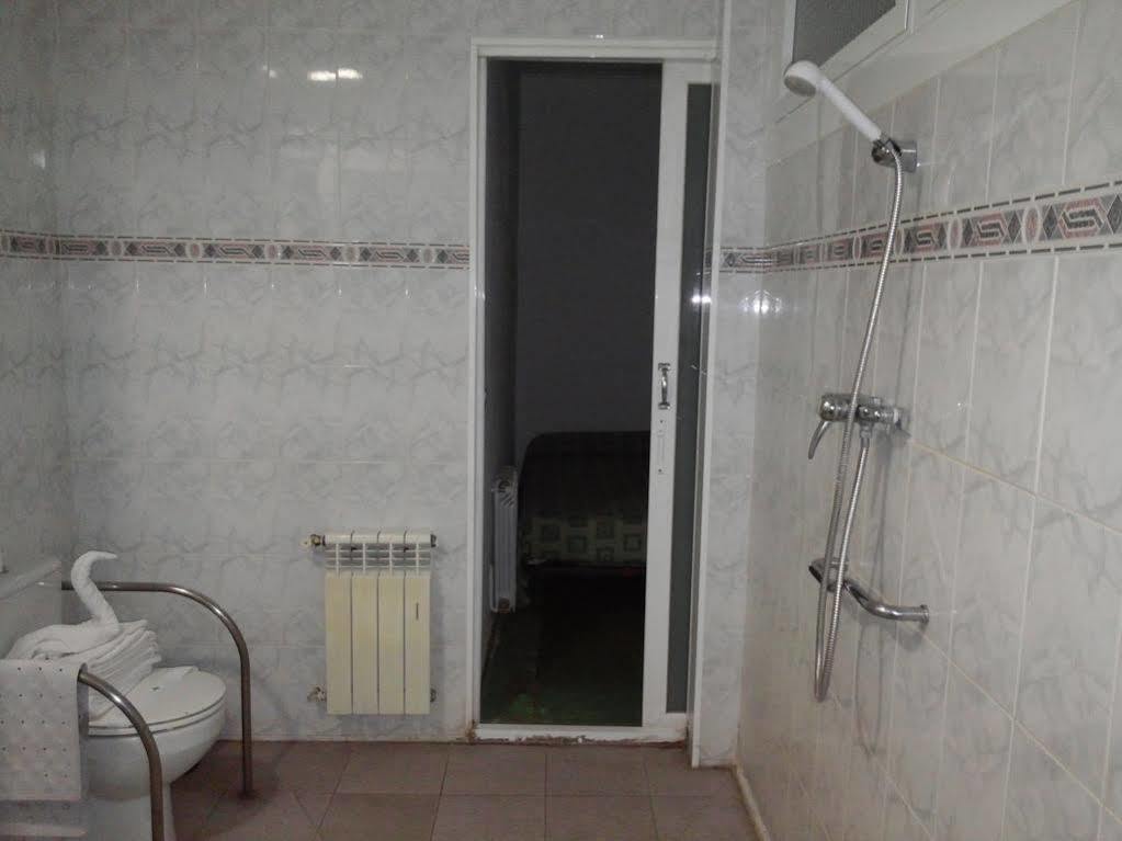 Hostal Atlantic Calella Exterior photo